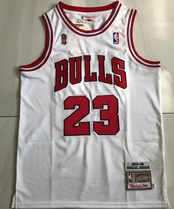 Michael Jordan Basketball Jersey #23 Chicago Bulls 1995/96 White Mitchellness